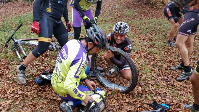 Javi ayudando a Iván
